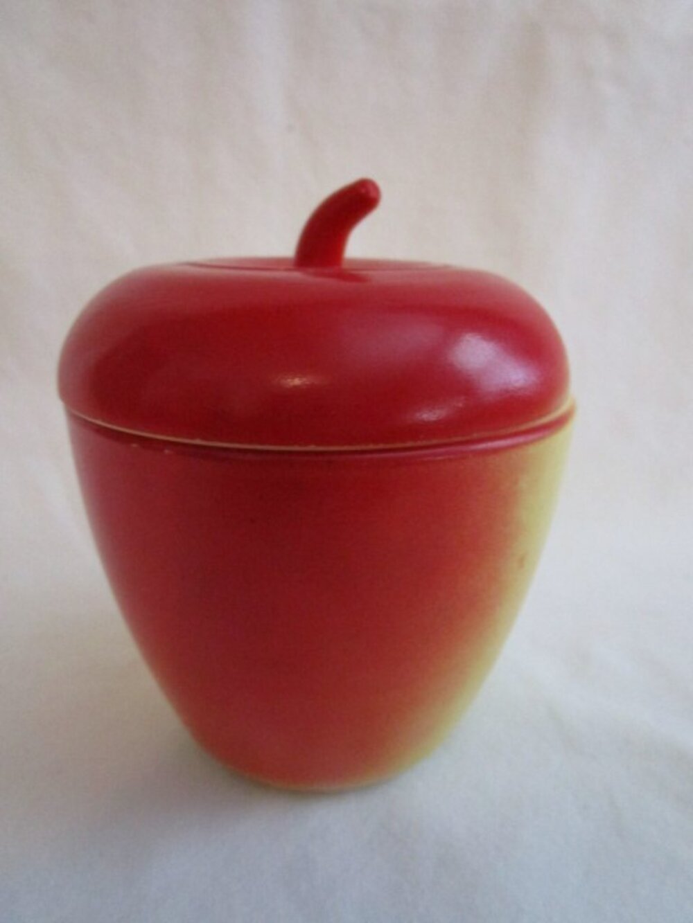 VINTAGE APPLE MILK GLASS SUGAR BOWL WITH LID